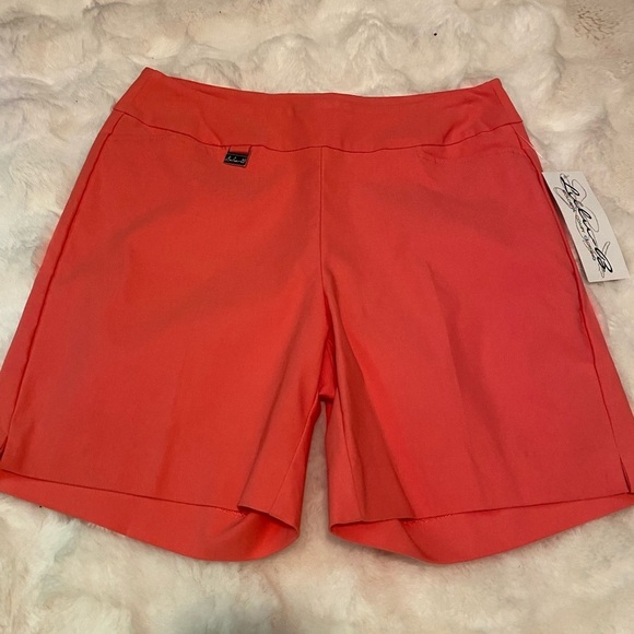 Lulu’s Shorts - Picture 1 of 4